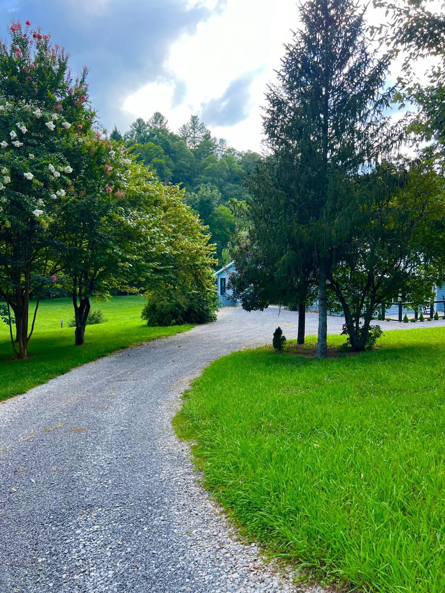 Firefly Fields 2-Acres With Guest House, Game Room, Mountain & River Views Сев'єрвілл Екстер'єр фото