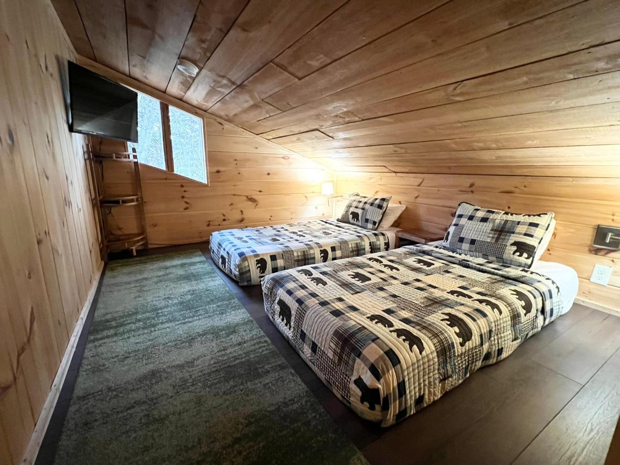 Firefly Fields 2-Acres With Guest House, Game Room, Mountain & River Views Сев'єрвілл Екстер'єр фото
